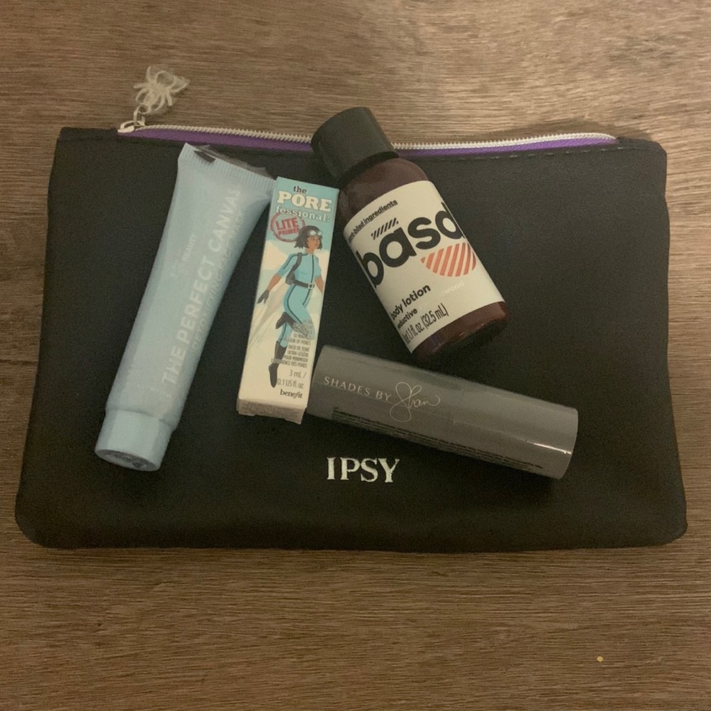 IPSY glam bag